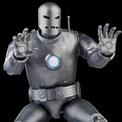 Hasbro Marvel Legends Iron Man (Model 01)