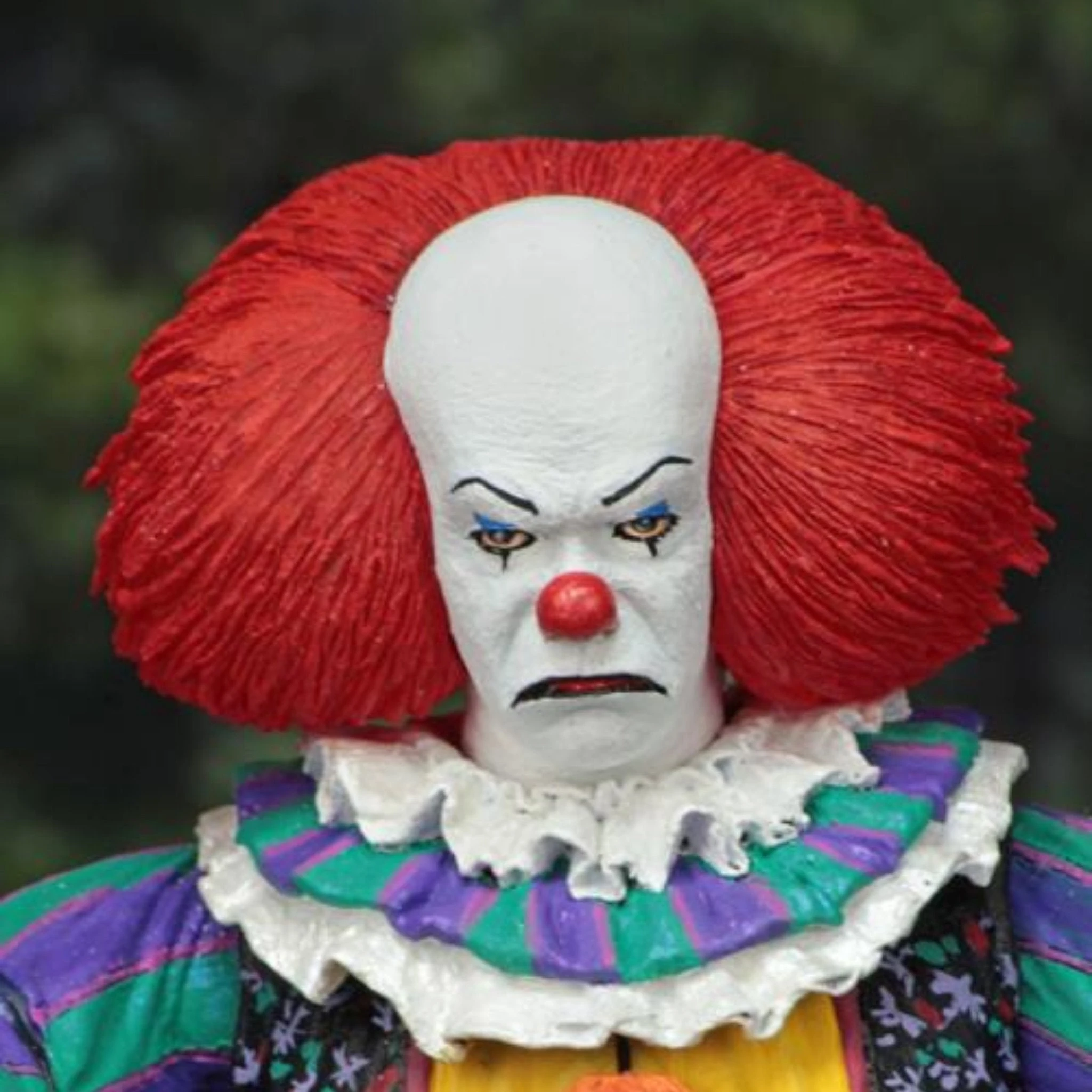 NECA IT Ultimate 7" Pennywise (1990) 8 NECA IT Ultimate 7" Pennywise (1990) - Image 6