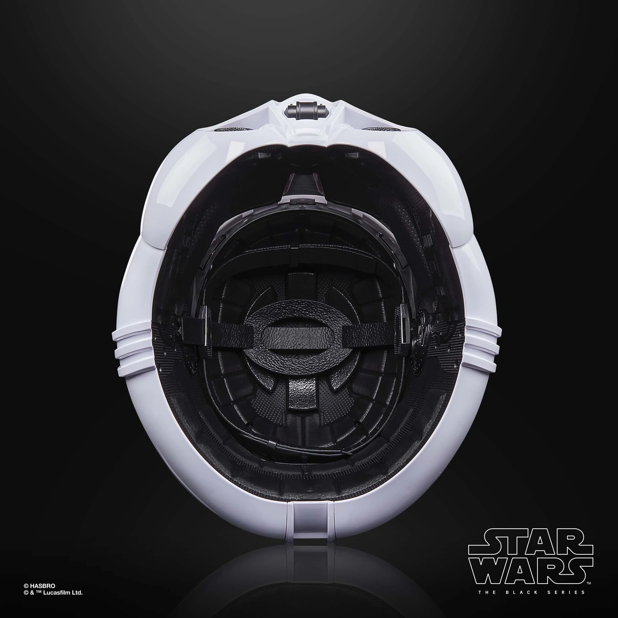 Hasbro Star Wars Black Series Phase II Clone Trooper Premium Electronic Helmet 8 Hasbro Star Wars Black Series Phase II Clone Trooper Premium Electronic Helmet - Image 6