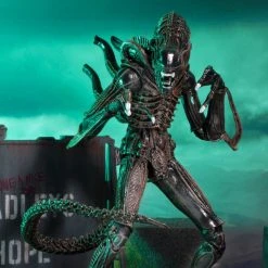 NECA Ultimate Aliens Warrior (Brown)