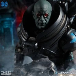 DC Comics Mezco One:12 Collective Deluxe Mr. Freeze 18 DC Comics Mezco One:12 Collective Deluxe Mr. Freeze -Nerdzoic Sales freeze05 685087