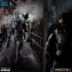 DC Comics Mezco One:12 Collective Deluxe Mr. Freeze 20 DC Comics Mezco One:12 Collective Deluxe Mr. Freeze -Nerdzoic Sales freeze07 628189